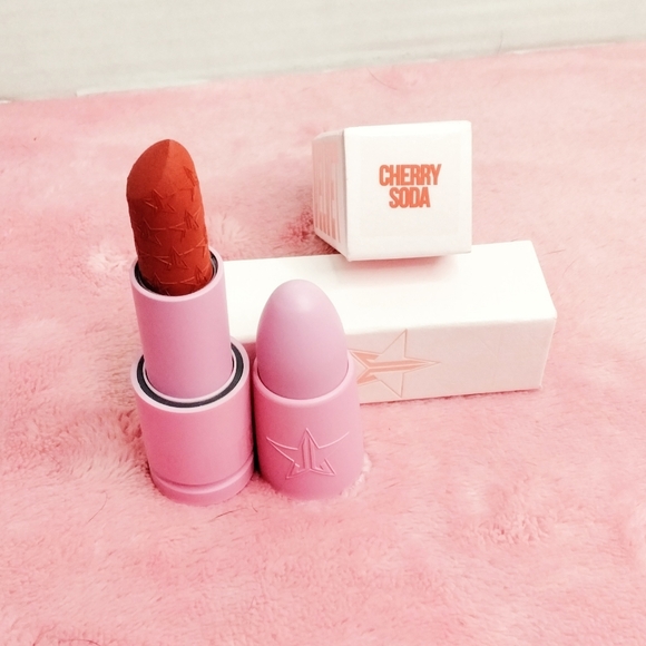 Jeffree Star velvet trap CERRY SODA NIB - Picture 1 of 2